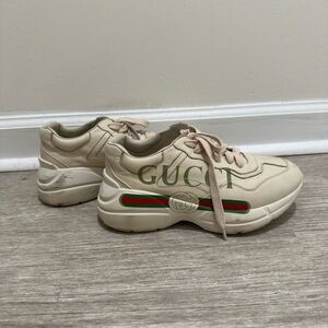 Gucci Rhyton Gucci Logo Leather Sneakers